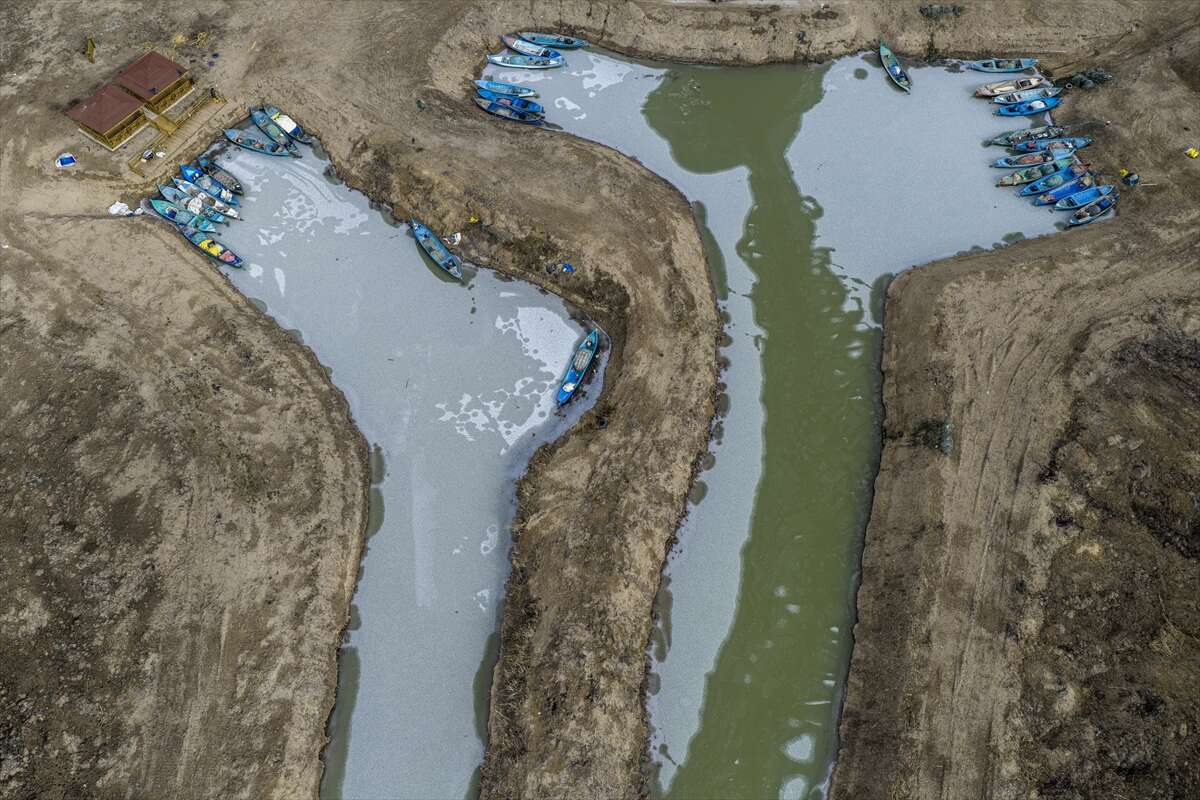 Yeniden hayat bulmaya başlayan Konya Beyşehir Gölü’nde ekmek kavgası 12